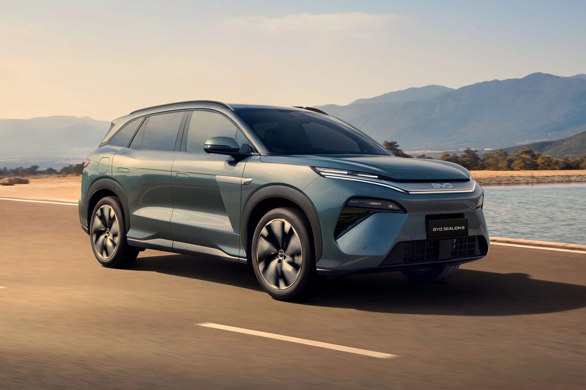BYD SEALION 8