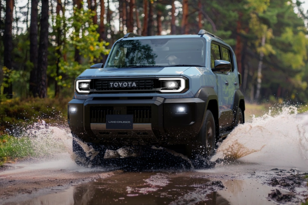 Toyota LAND CRUISER FJ