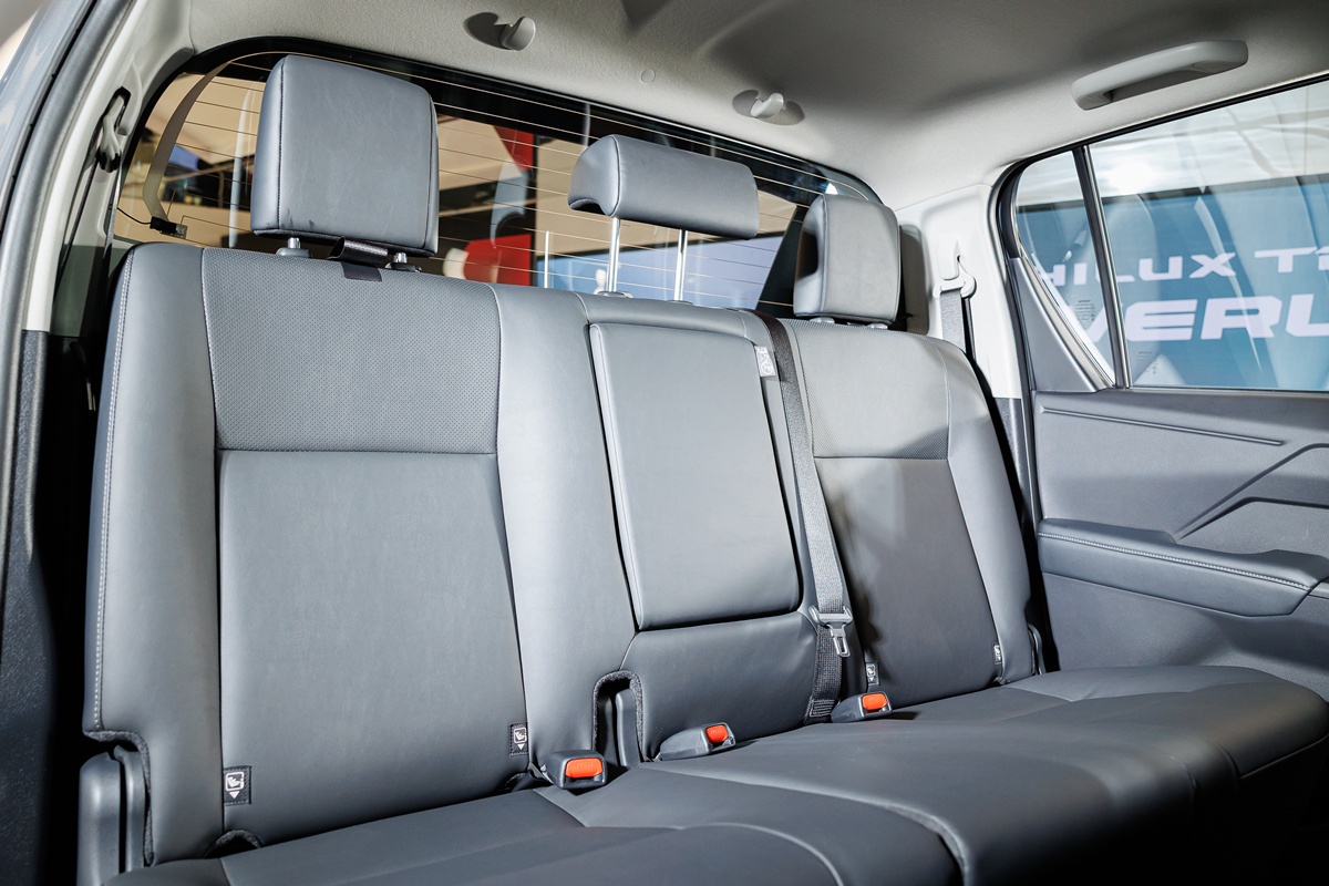 Toyota HILUX TRAVO OVERLAND