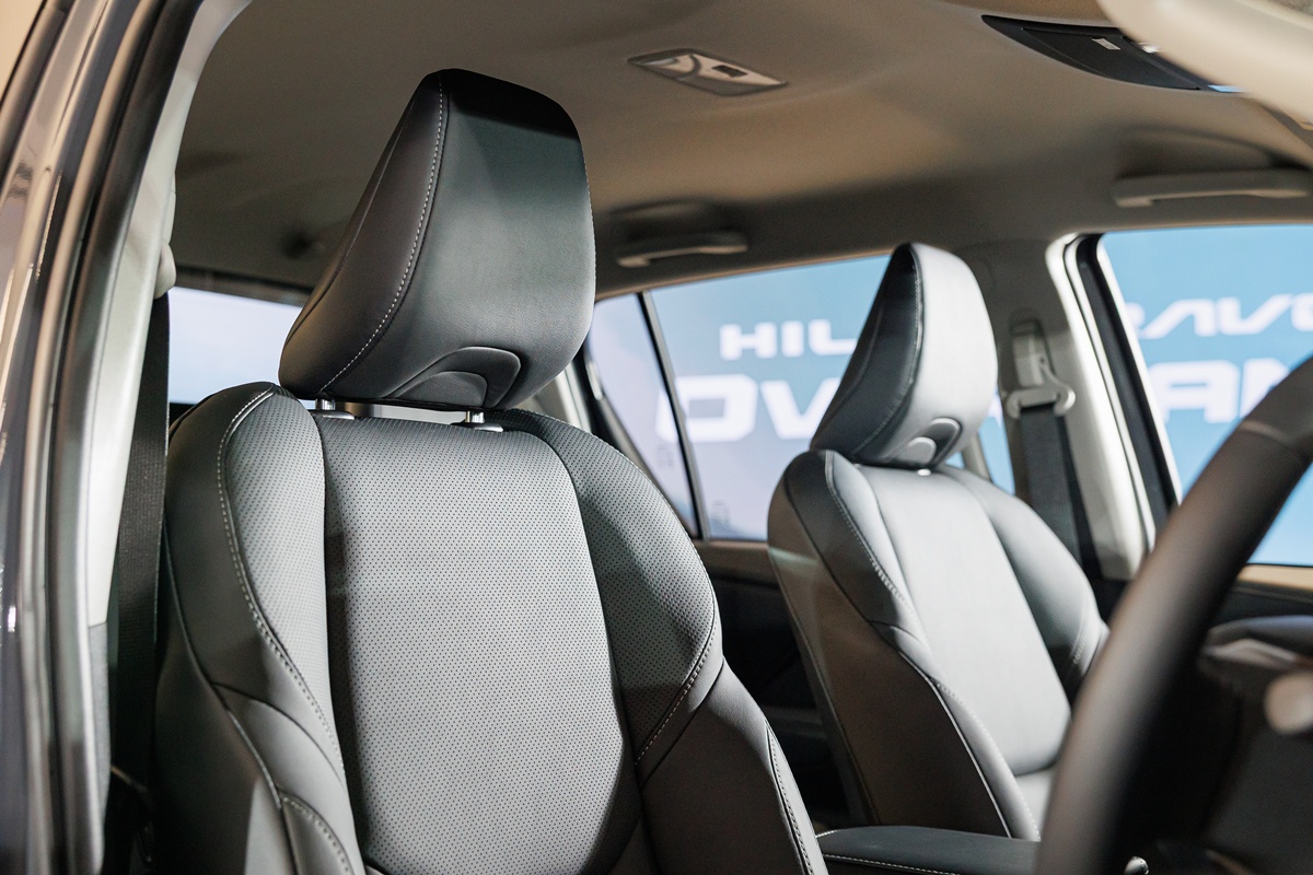 Toyota HILUX TRAVO OVERLAND