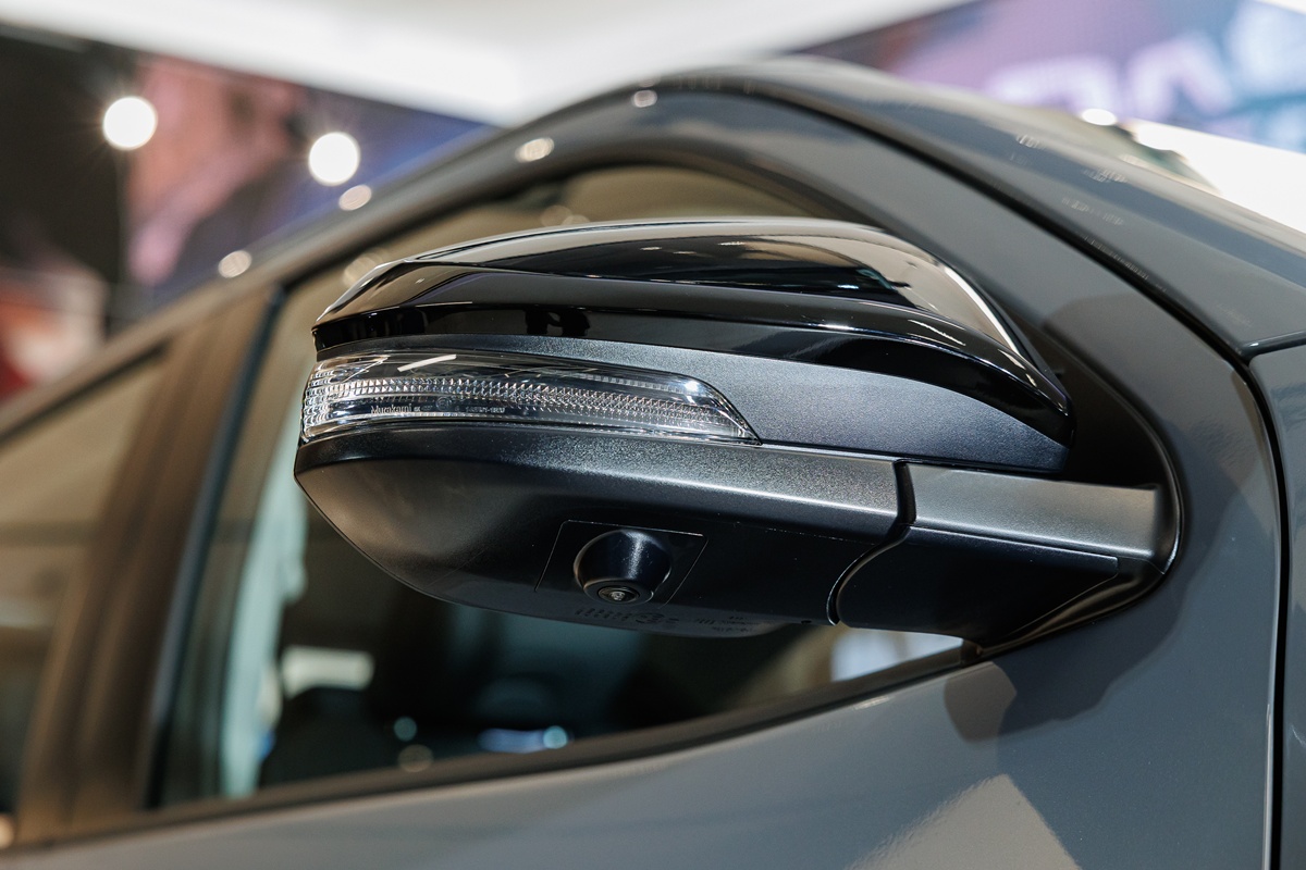 Toyota HILUX TRAVO OVERLAND