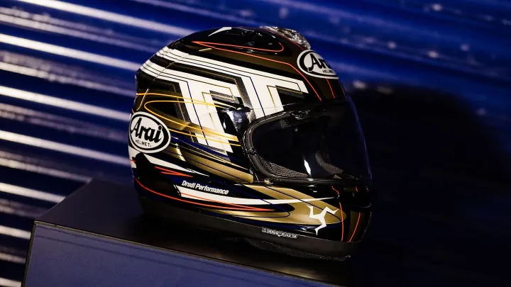 Arai RX-7V EVO IoM TT