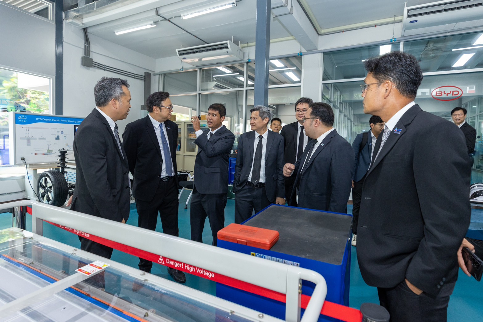 การพัฒนาบุคลากรด้านเทคโนโลยียานยนต์ไฟฟ้า