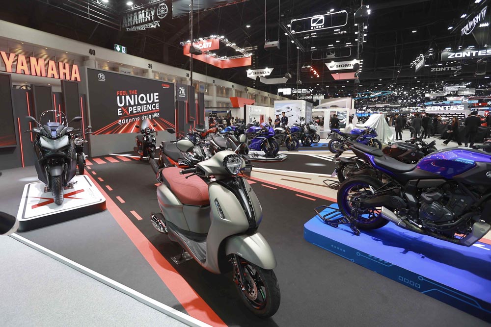 YAMAHA FEEL THE UNIQUE EXPERIENCE