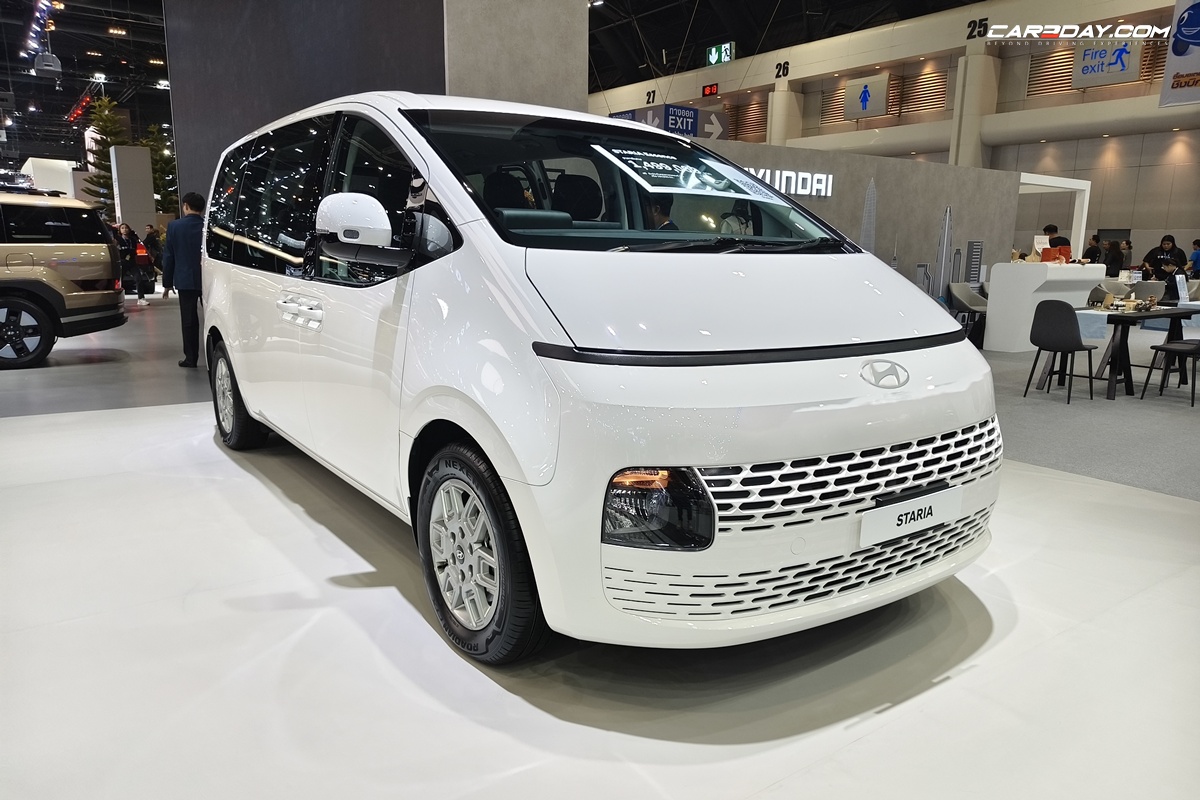 Hyundai STARIA ESSENCE