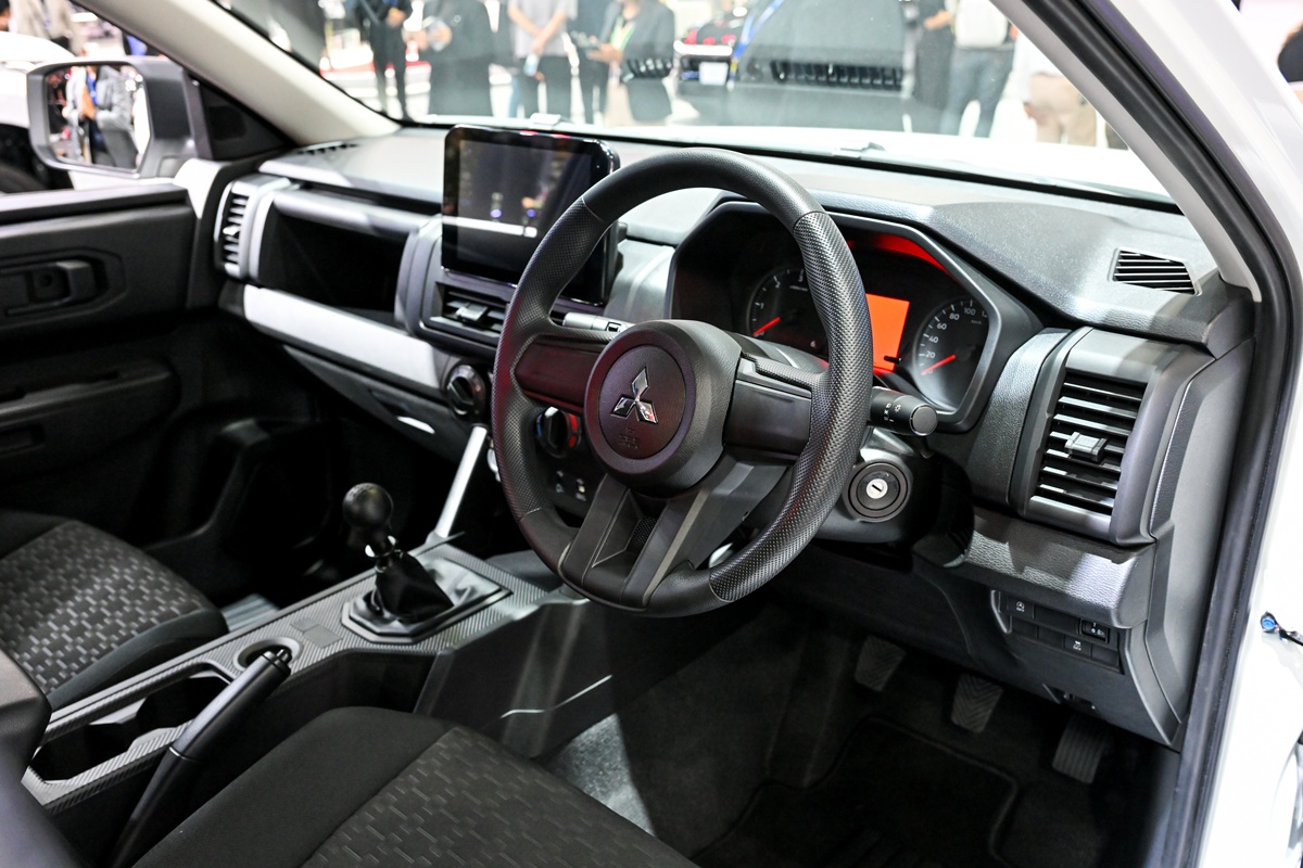 Mitsubishi Triton STREET