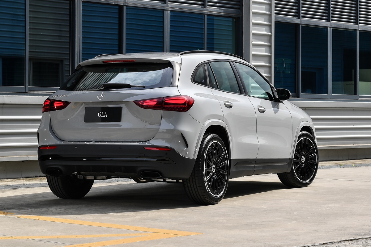 Mercedes-Benz GLA 200 Night Edition