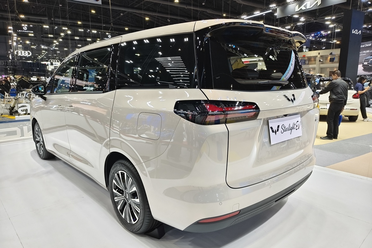 WULING STARLIGHT EV