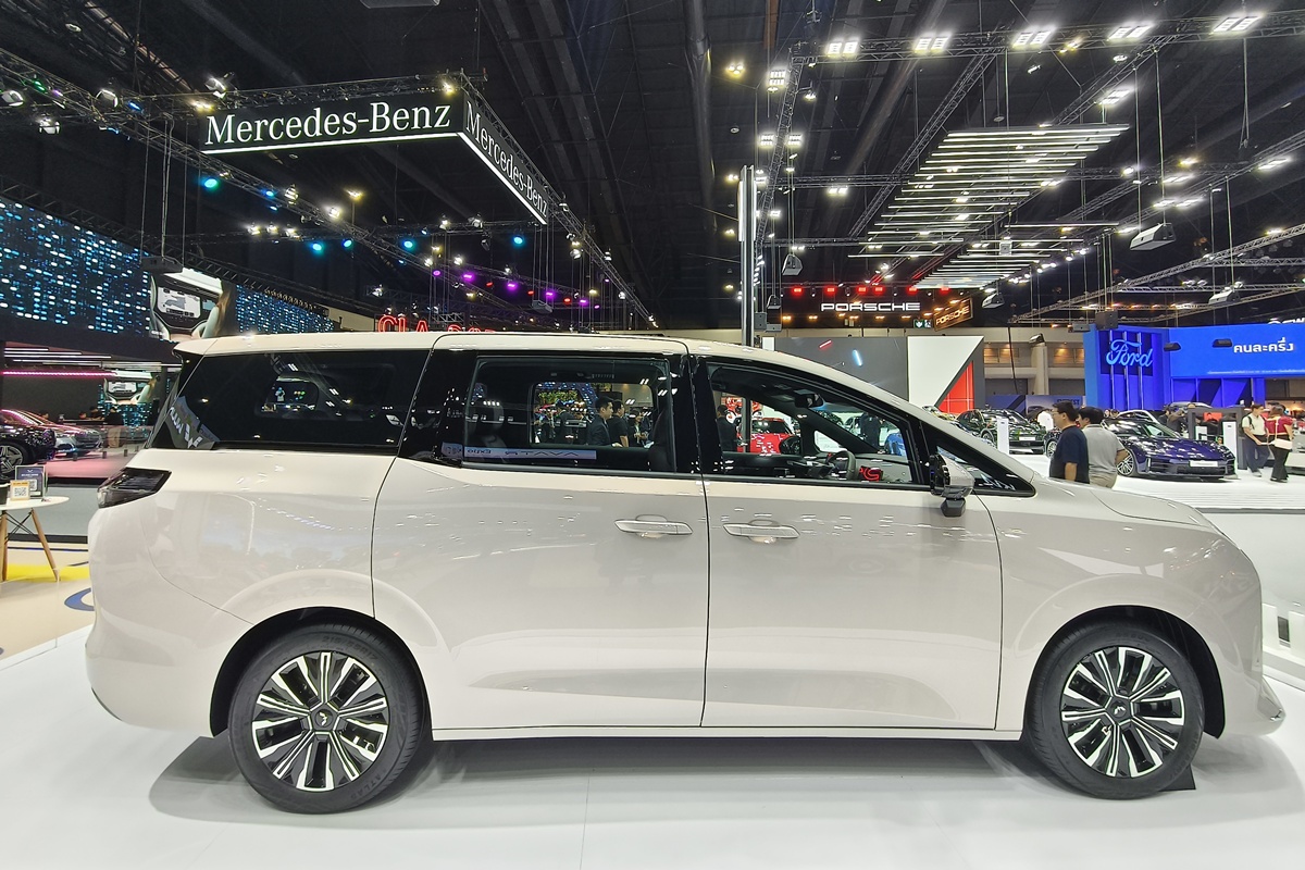 WULING STARLIGHT EV