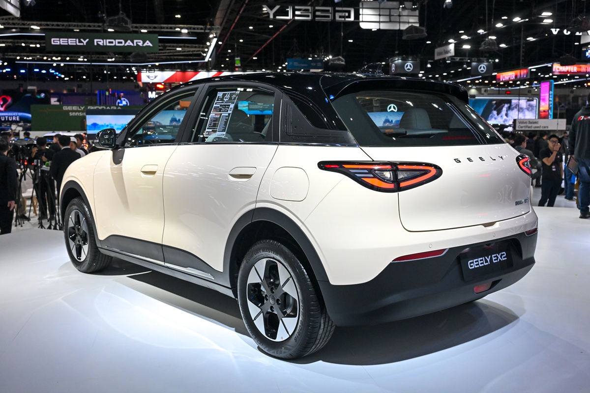 GEELY EX2