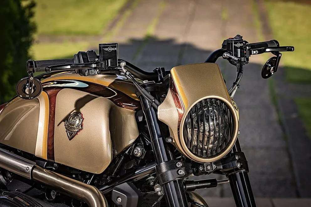 Rough Crafts เผยโฉม BMW R12 nineT