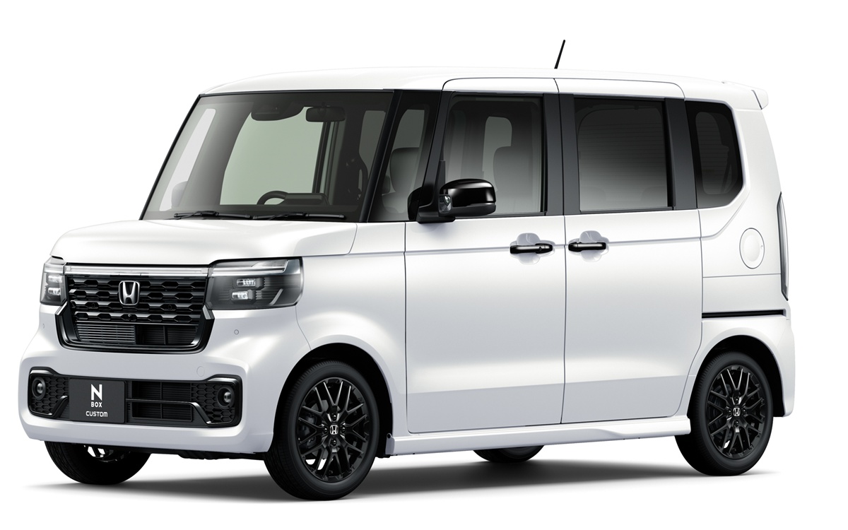 Honda N-BOX CUSTOM Black Style