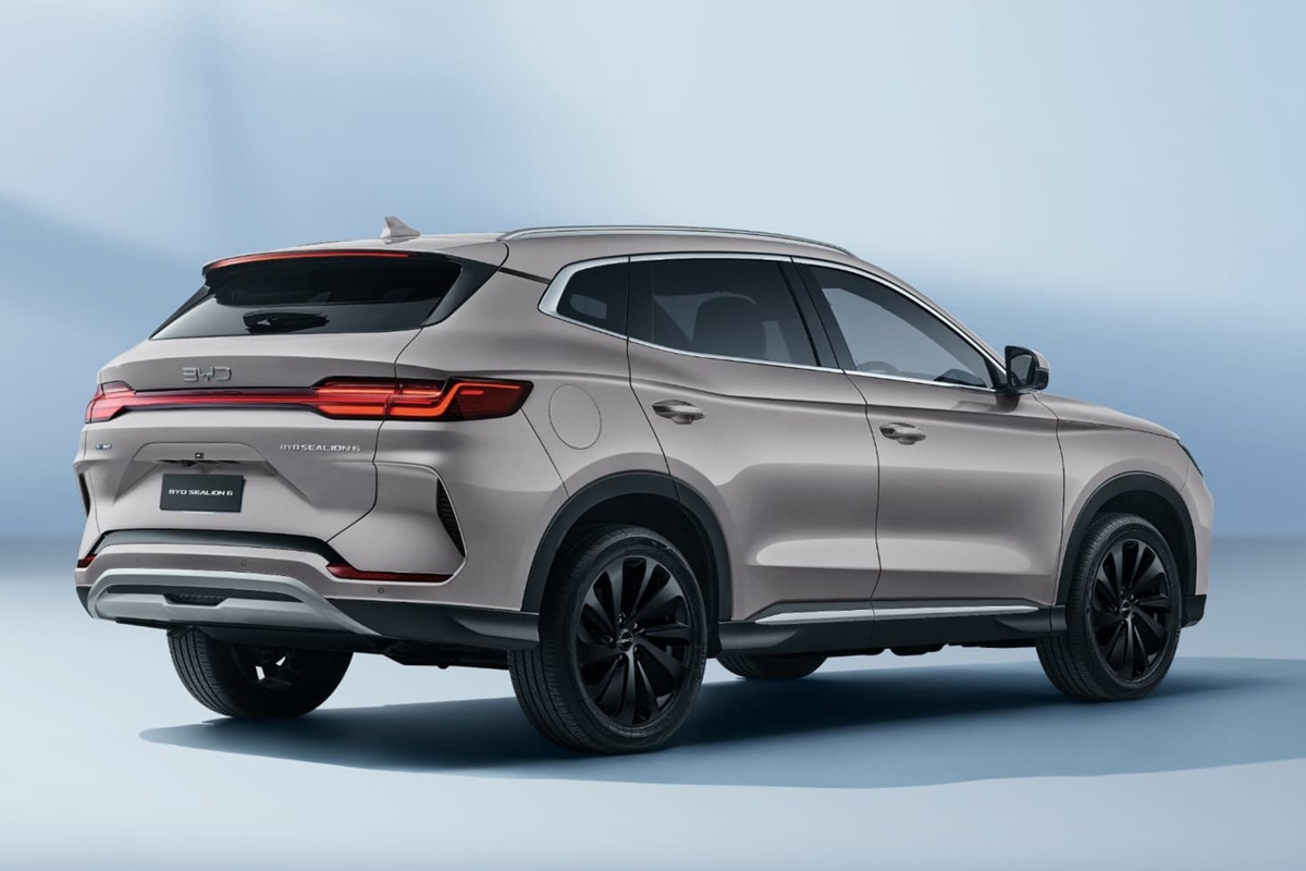 BYD SEALION 6