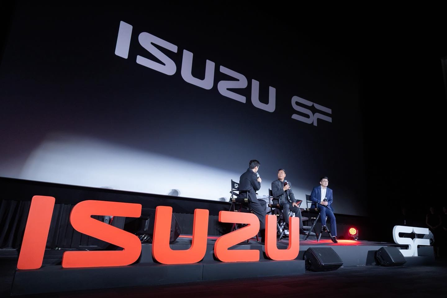 ISUZU V-CROSS 4X4 THE ONE & ONLY EXPERIENCE