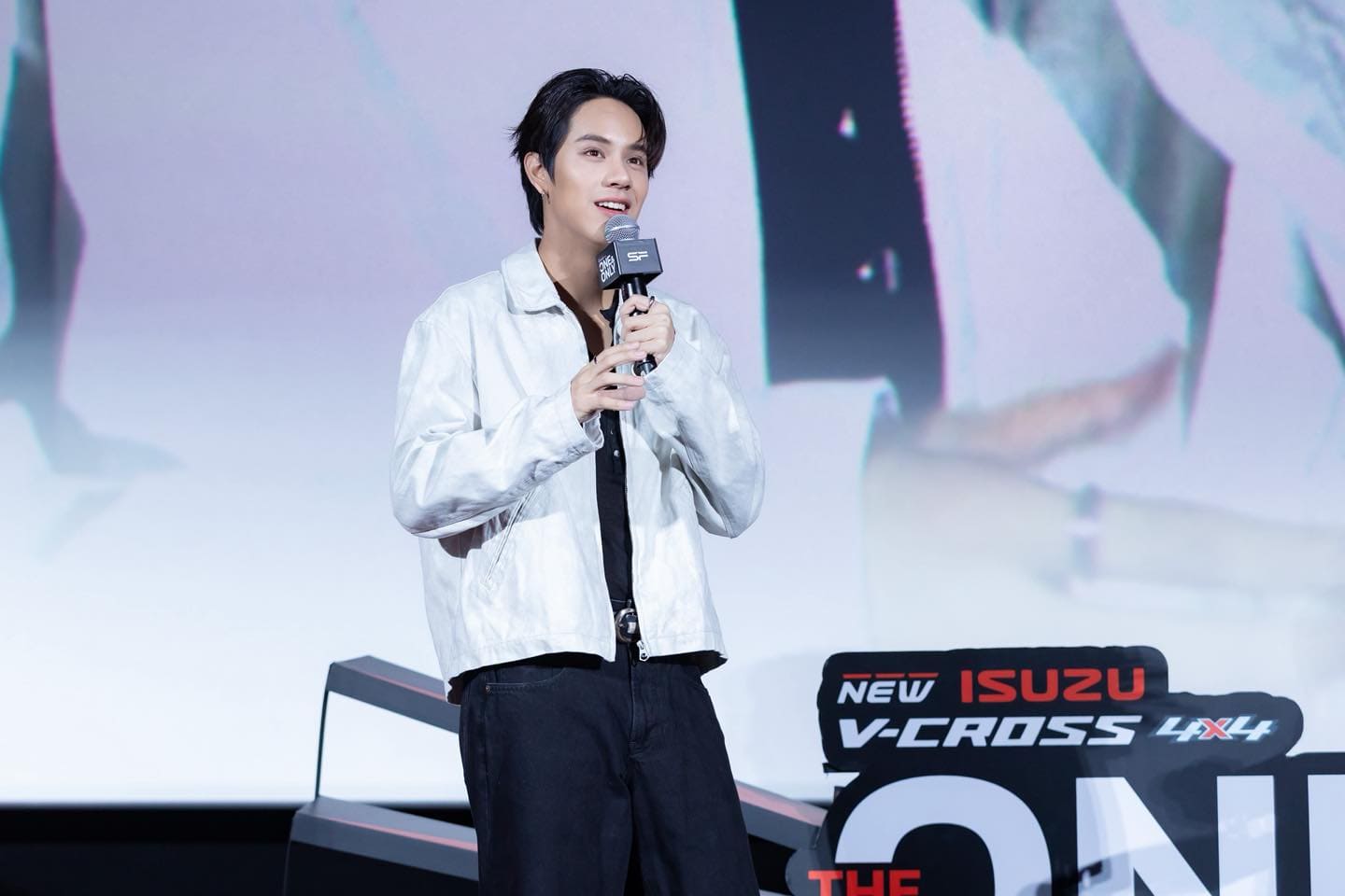 ISUZU V-CROSS 4X4 THE ONE & ONLY EXPERIENCE