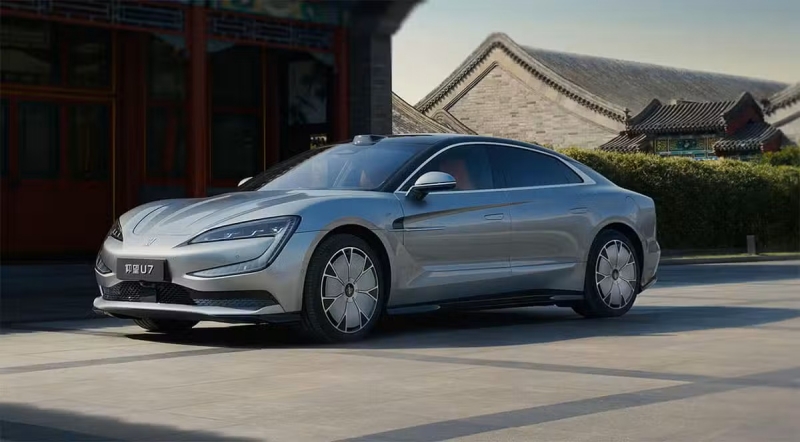 BYD Yangwang U7