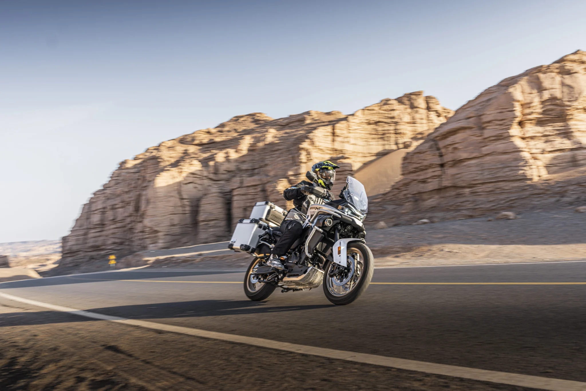 2026 CFMoto 800MT ES