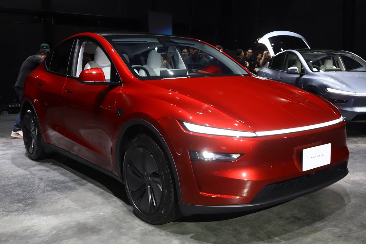 TESLA Model Y Long Range