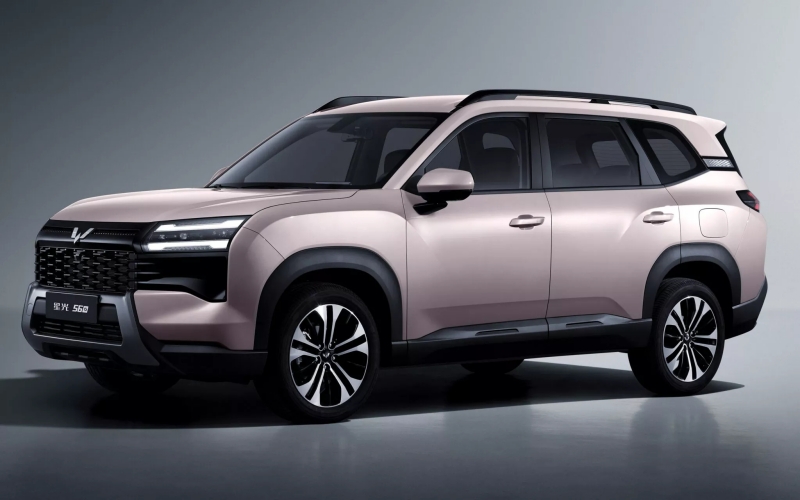 Wuling Xingguang 560