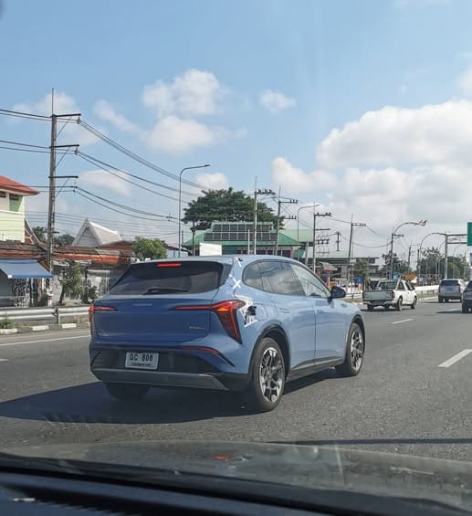 Hongqi E-HS9 Spy Shots