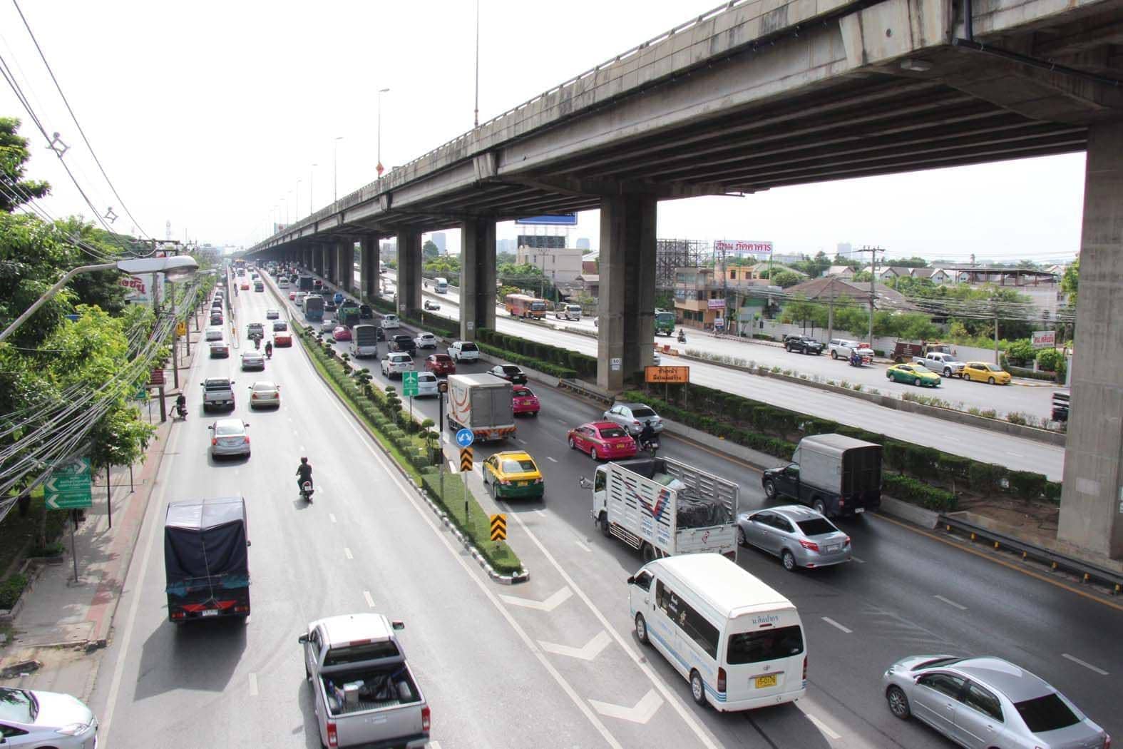 ถนนบรมราชชนนี