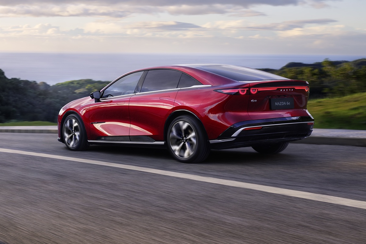 Mazda 6e