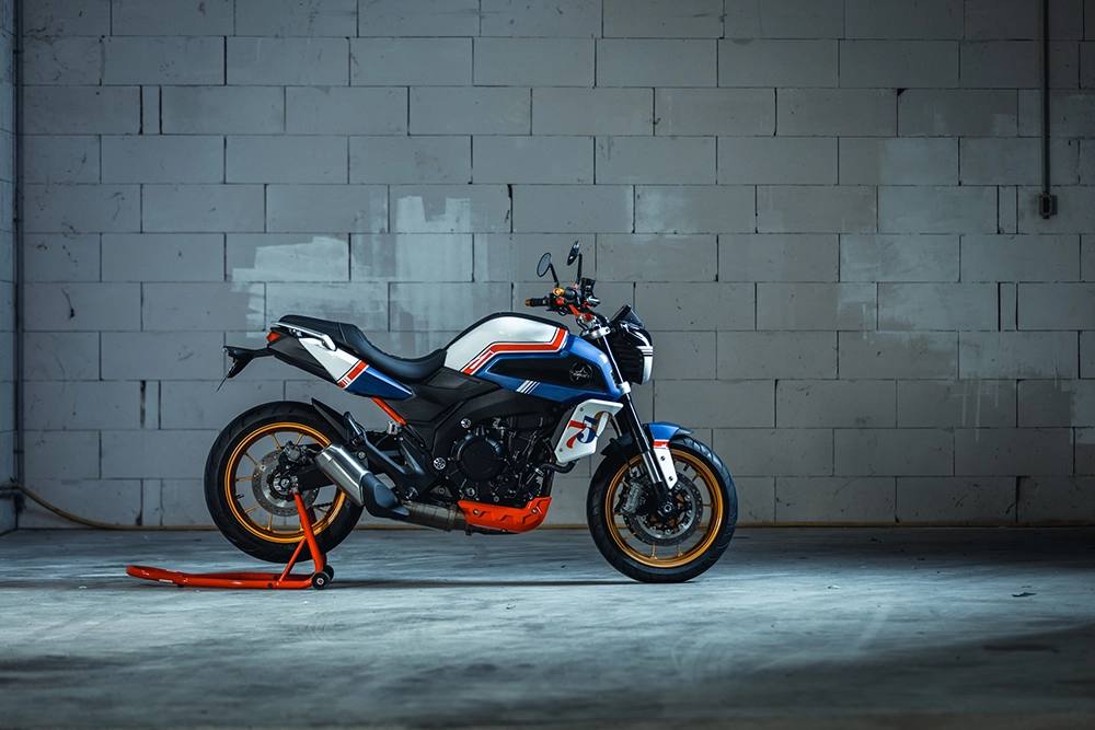 Mash FR 750 Arai Design