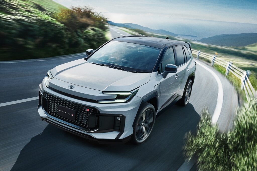 Ocean Rav 4 Toyota RAV4 PHEV ตัวตึงบ้าพลัง 329 ม้า เปิดราคาญี่ปุ่นเริ่ม 1.2 ล้าน