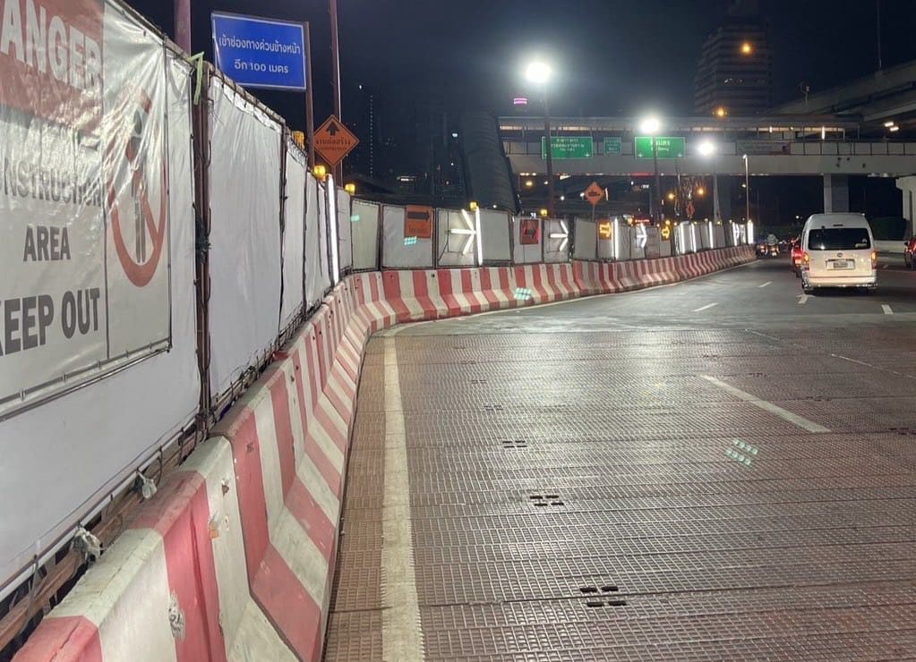 ปิดเบี่ยง ถนนราชดำเนินกลาง