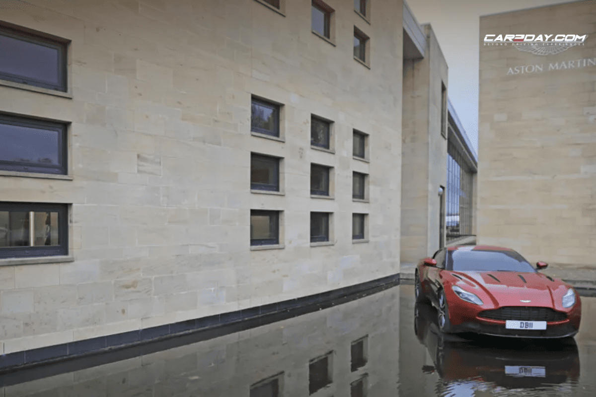 Aston Martin กำไรลด