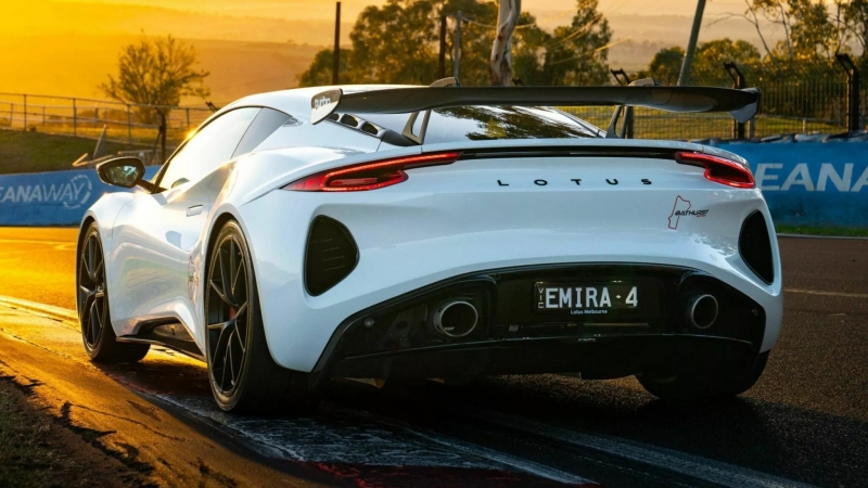 Lotus Emira Turbo