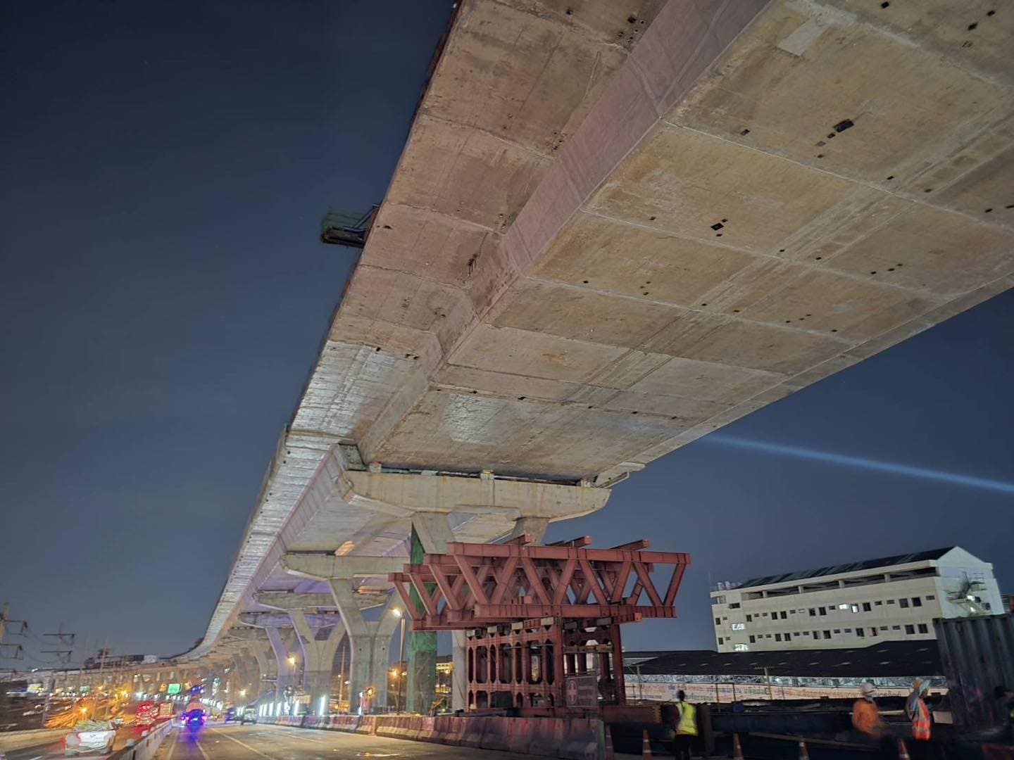 เตรียมคืนผิวจราจรทางหลัก M82