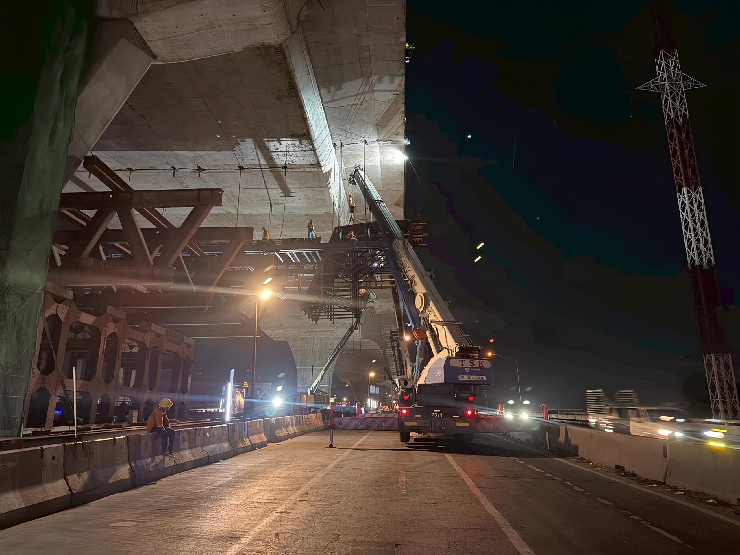 เตรียมคืนผิวจราจรทางหลัก M82