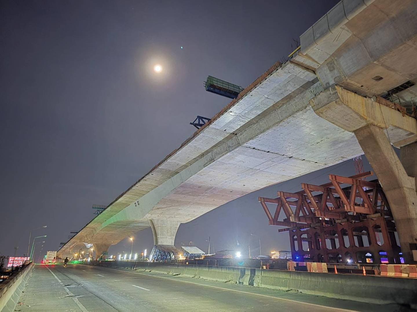 เตรียมคืนผิวจราจรทางหลัก M82