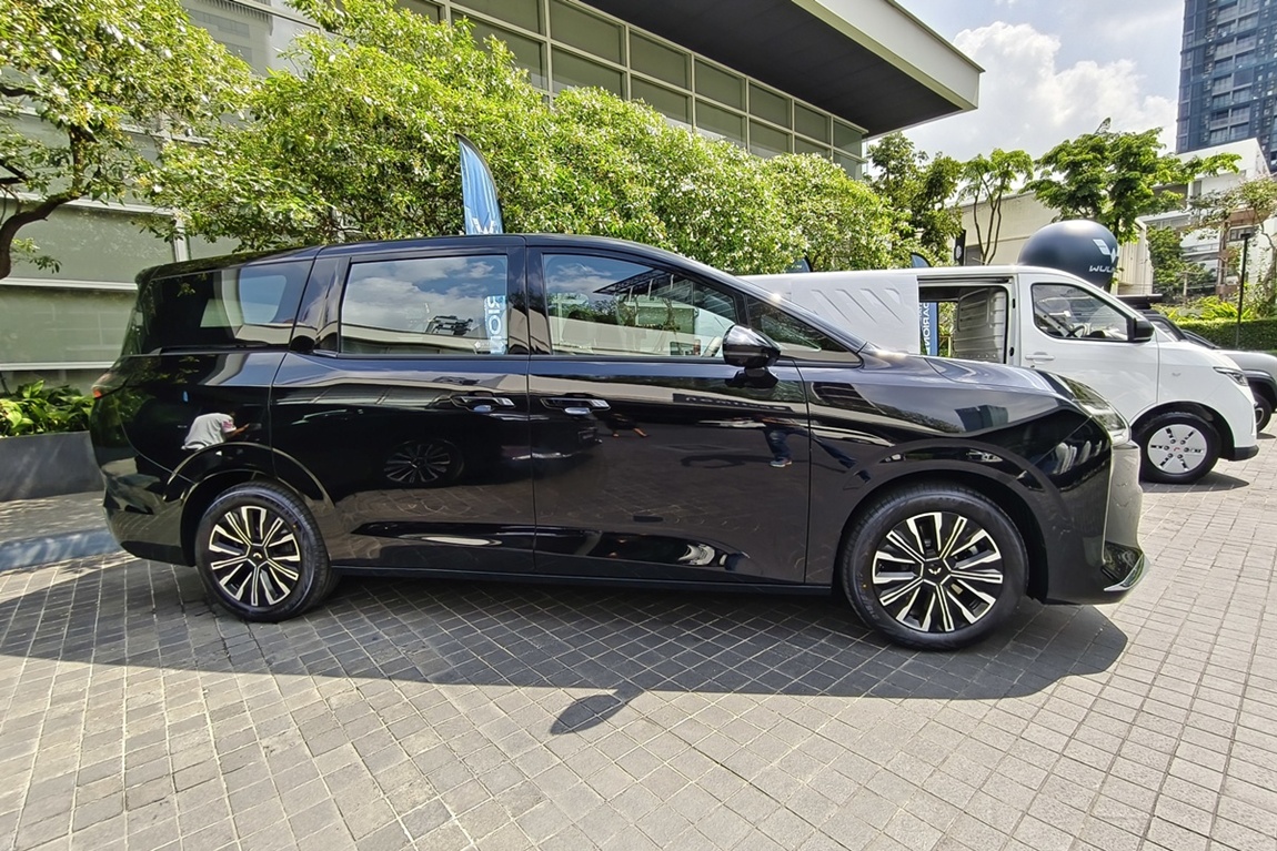 WULING STARLIGHT DARION EV