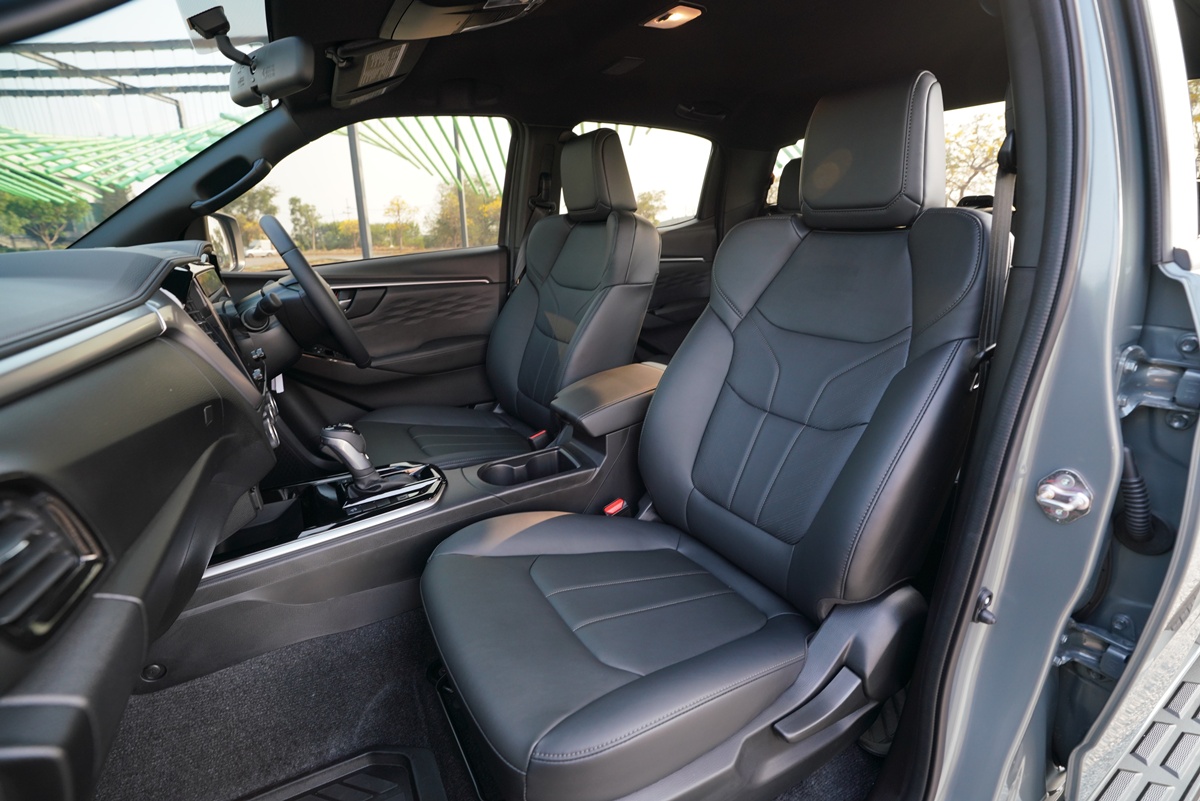 ISUZU V-CROSS 4x4 2026