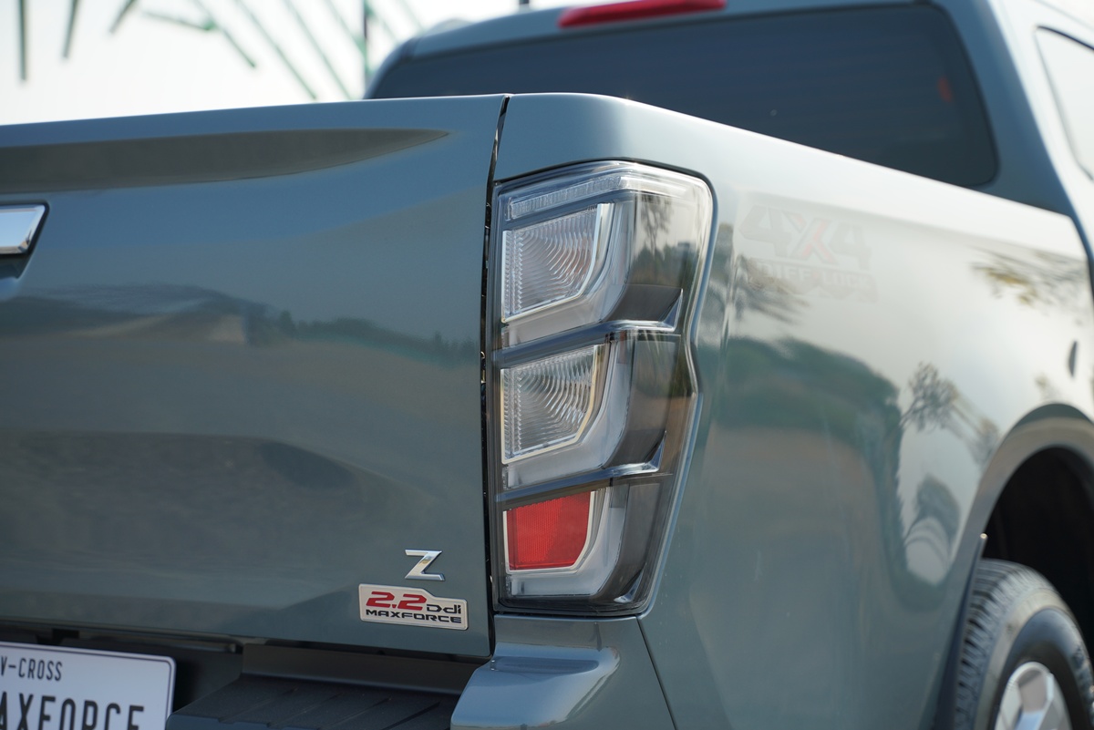 ISUZU V-CROSS 4x4 2026