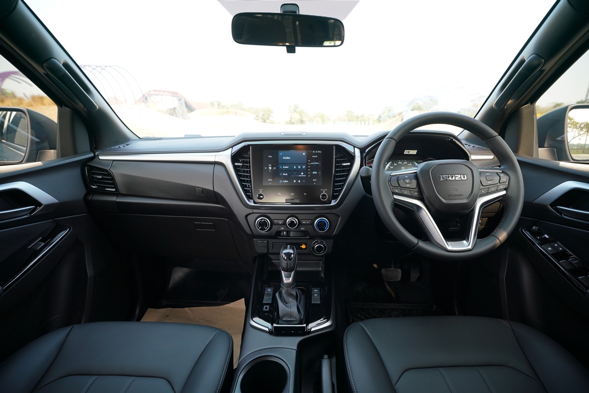 ISUZU V-CROSS 4x4 2026