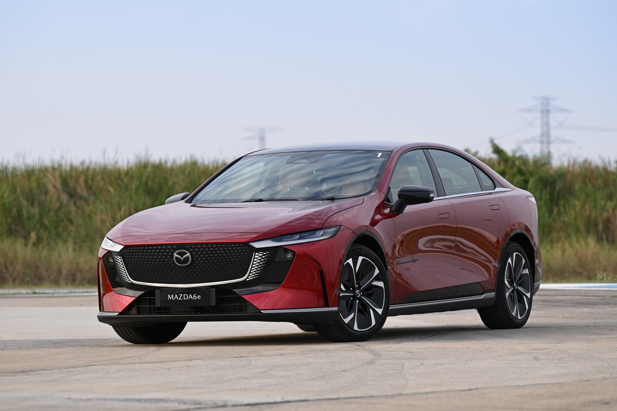 MAZDA 6e 2026