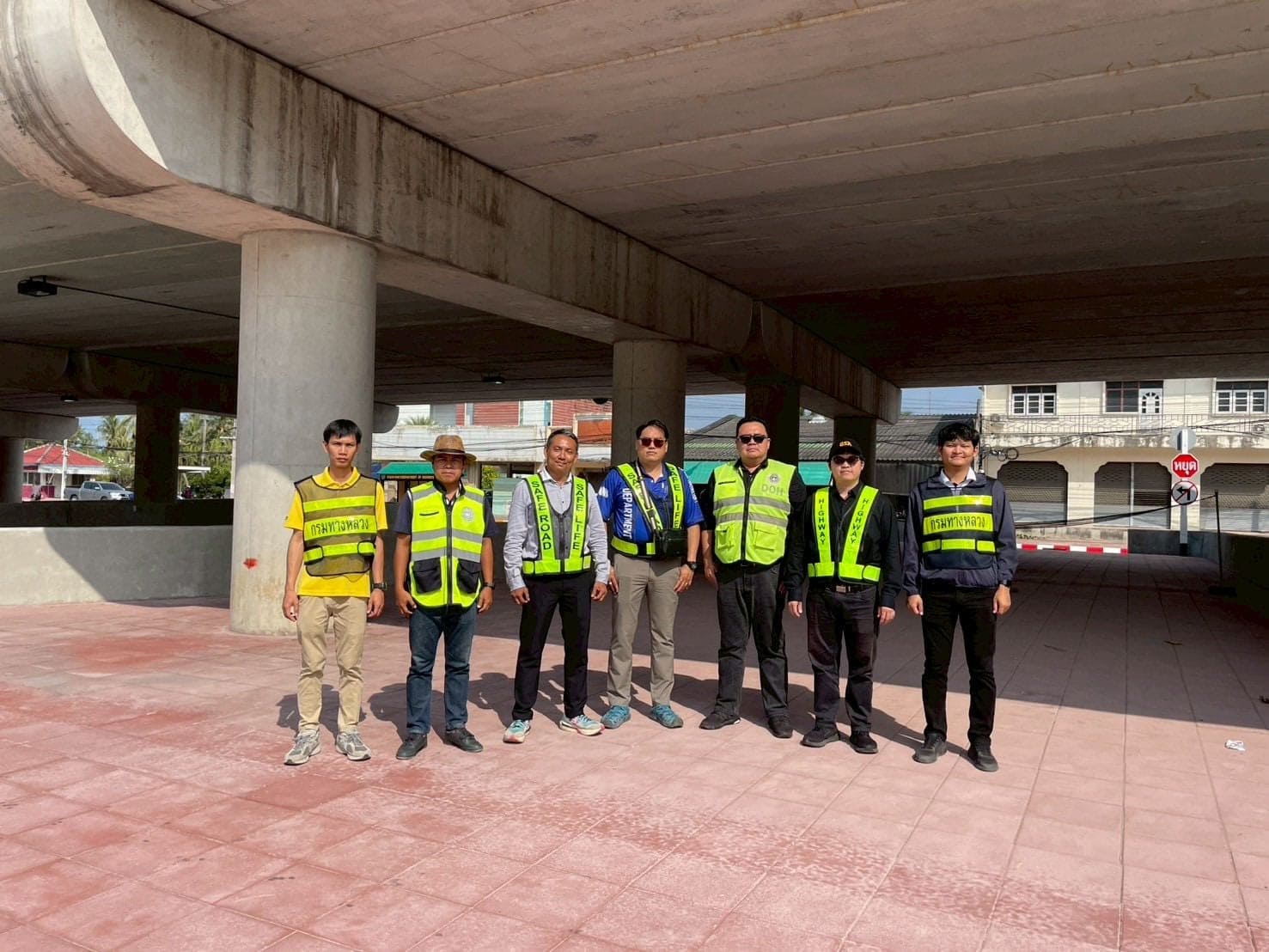 ตรวจสอบ สะพานกลับรถต่างระดับ ถนนเพชรเกษม