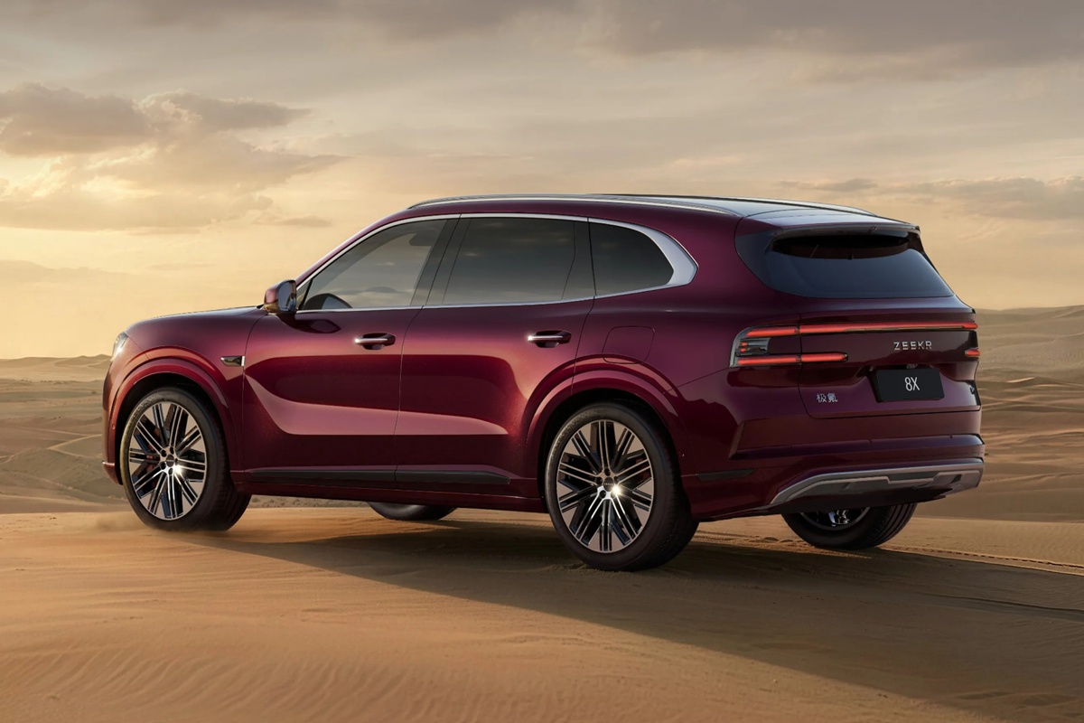 ZEEKR 8X