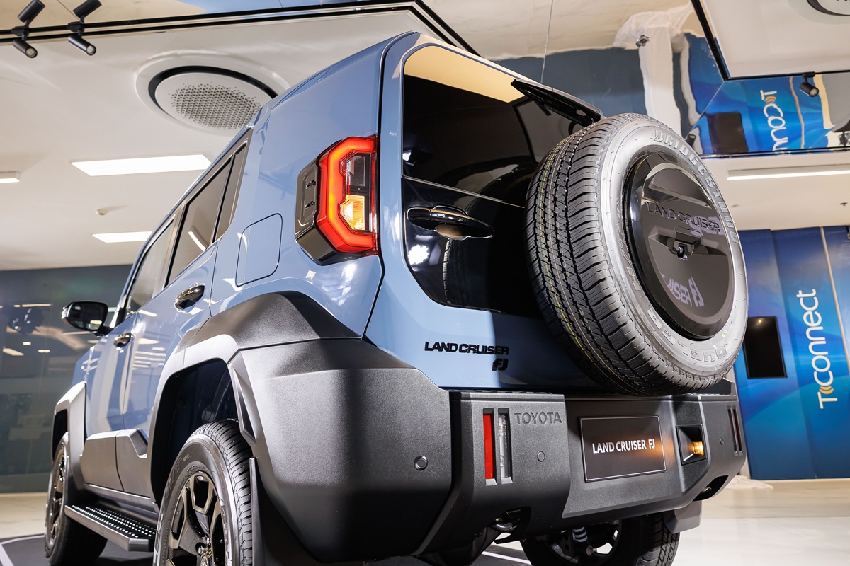 Toyota Land Cruiser FJ 