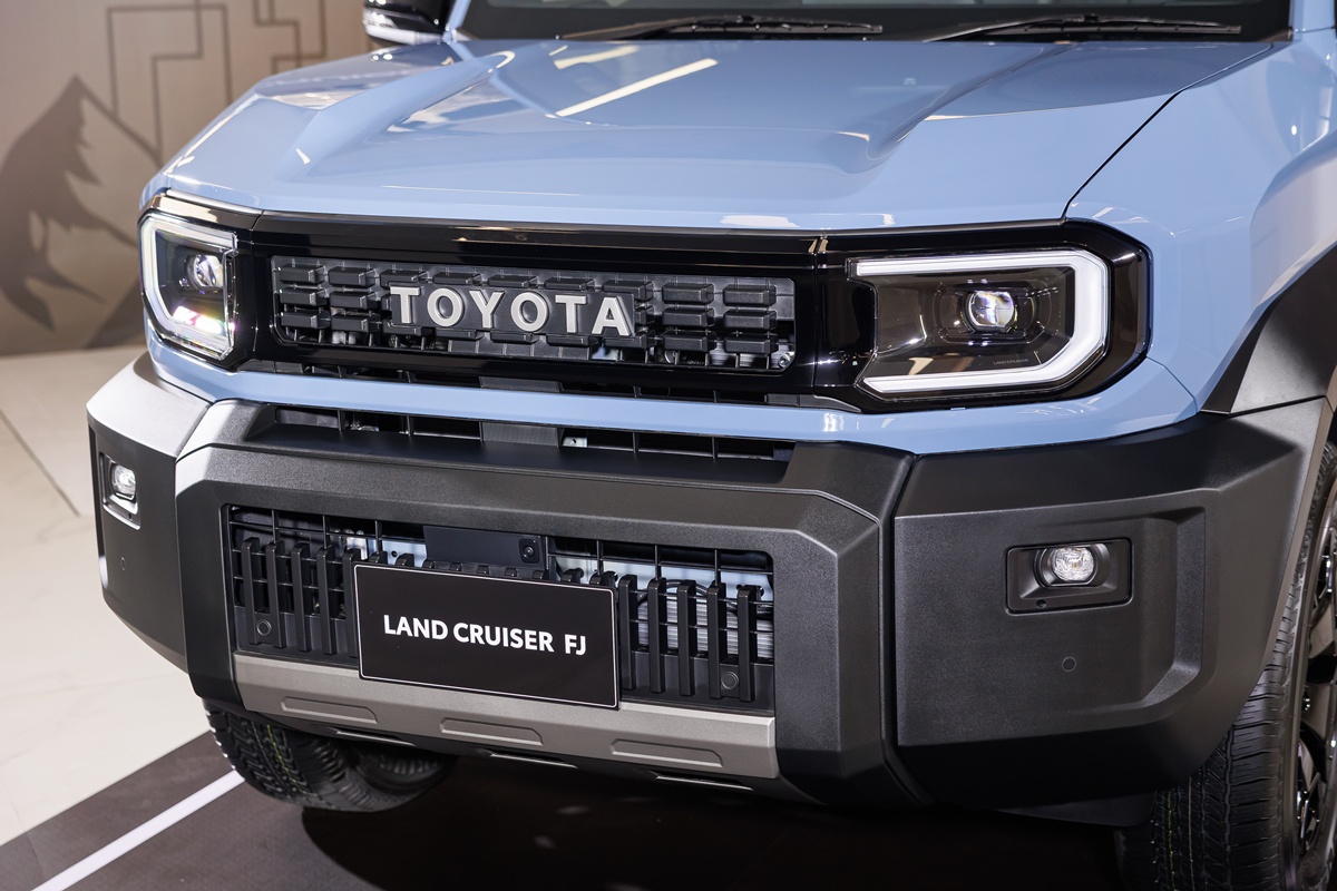 Toyota Land Cruiser FJ