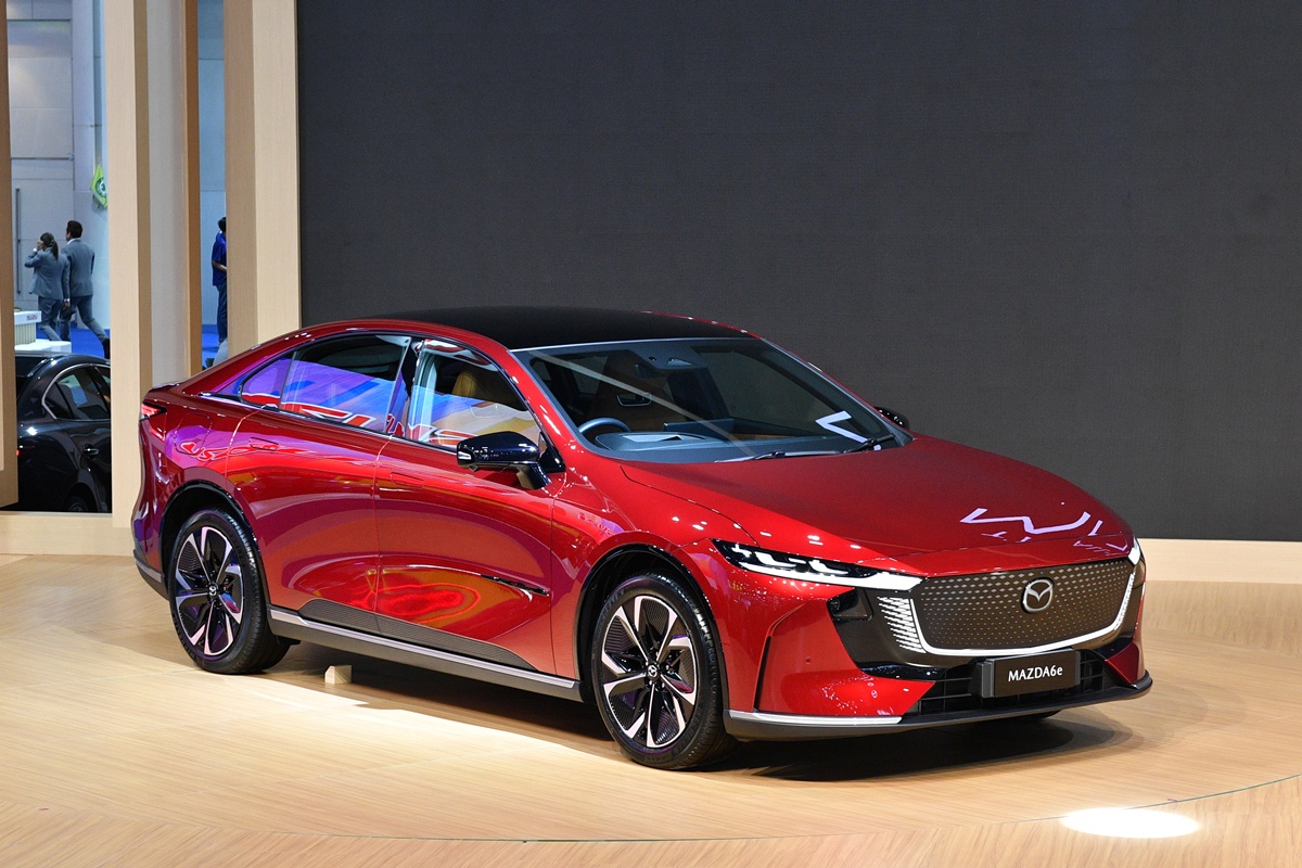 MAZDA 6e