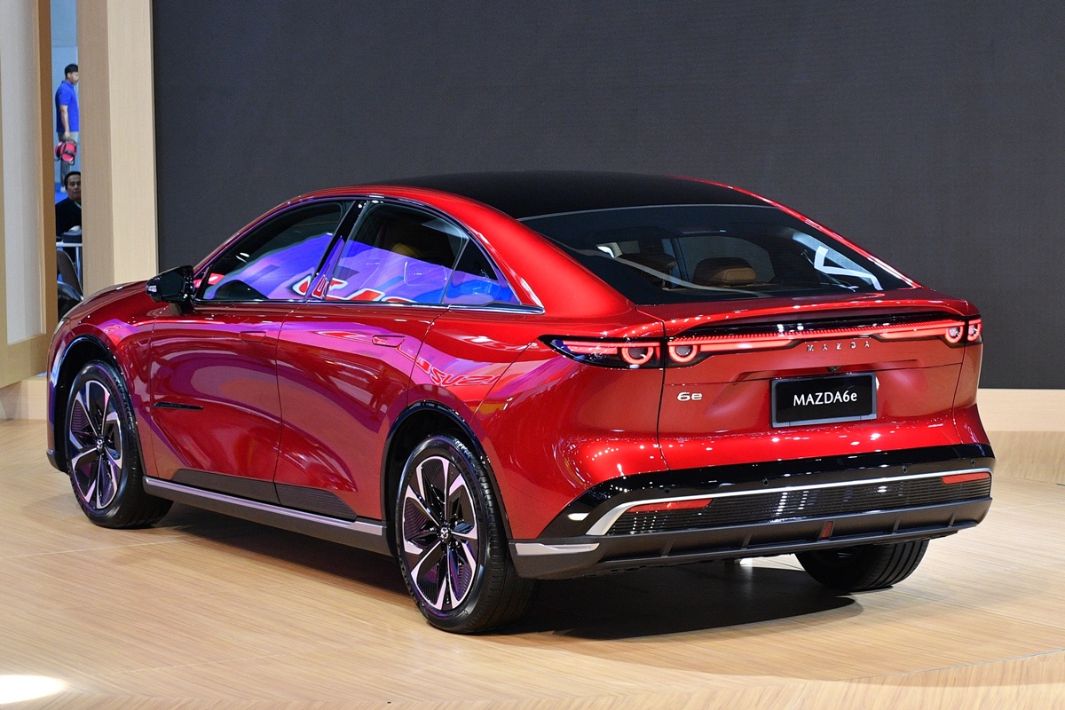 MAZDA 6e