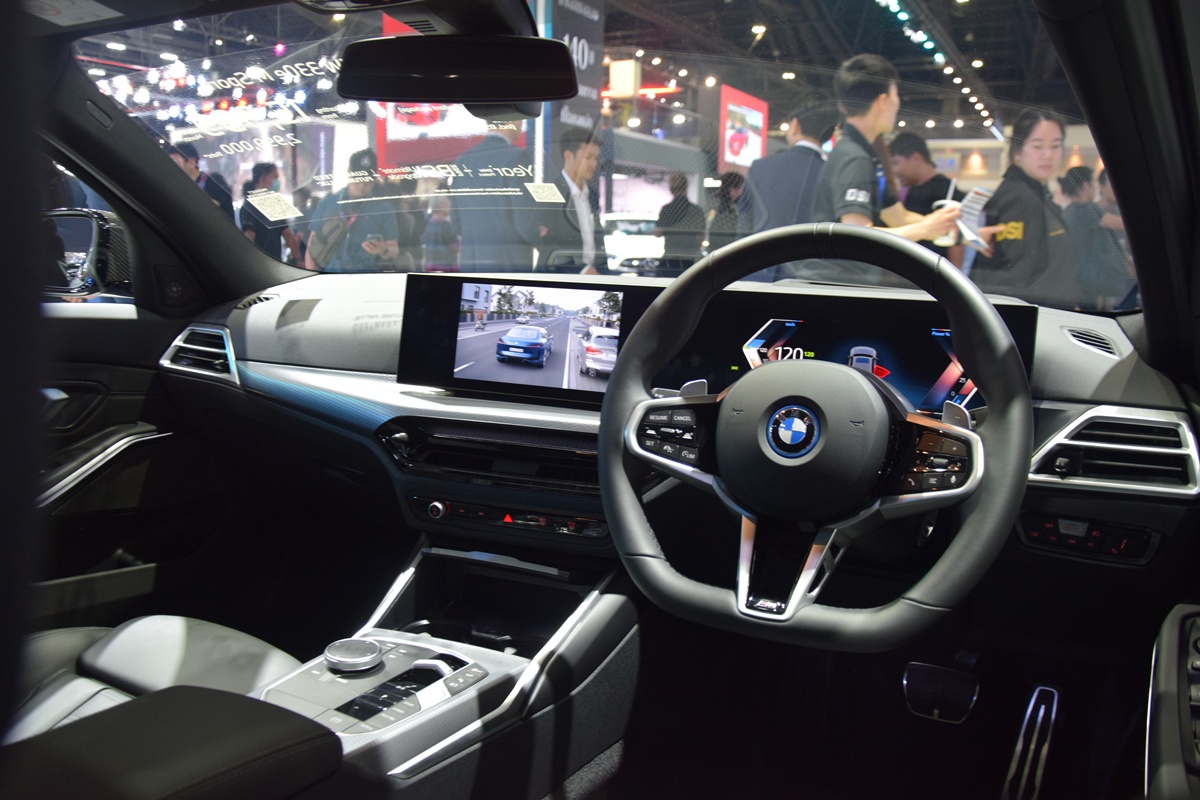 BMW 330e M Sport M Performance Edition 