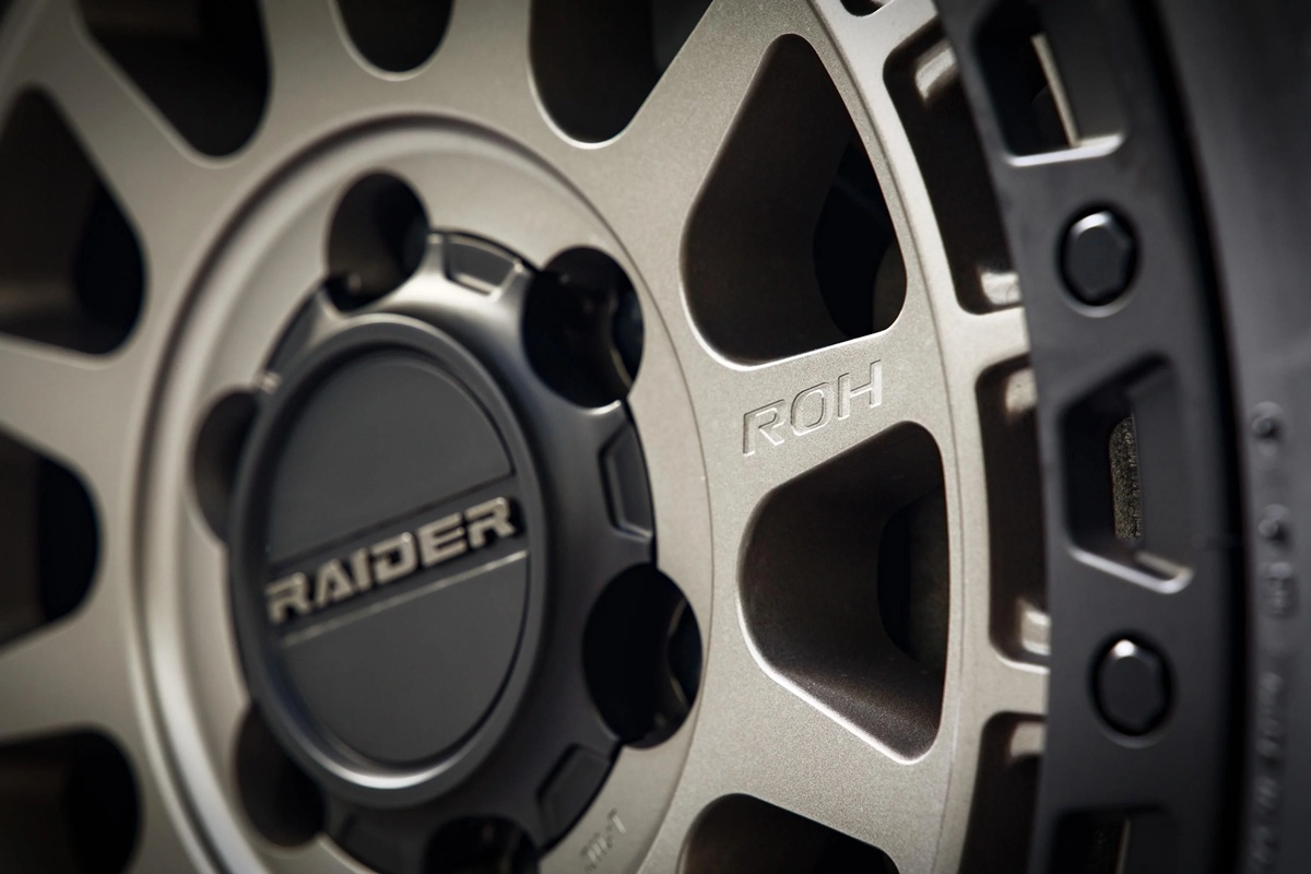 Mitsubishi Triton Raider