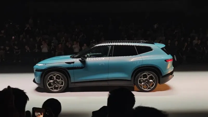 Volkswagen ID. Unyx 08