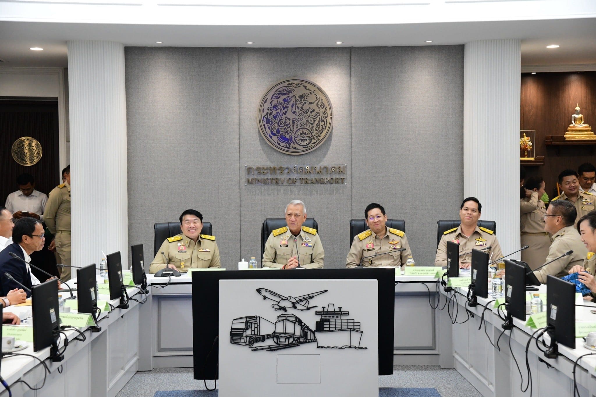 รถไฟฟ้า 40 บาท