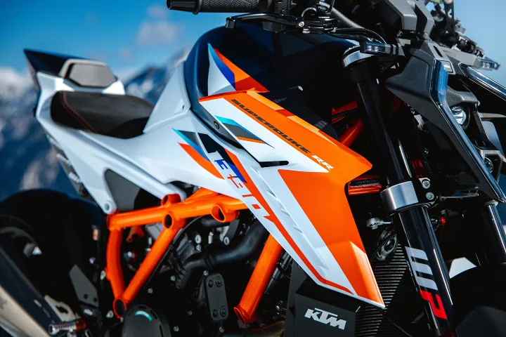KTM 1390 Super Duke R 
